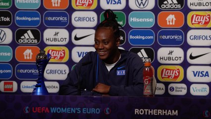 Melvine Malard et Corinne Diacre en conférence de presse après Islande - France