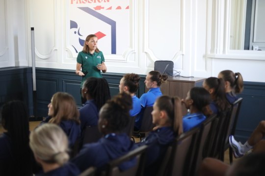 Stéphanie Frappart retrouve les Bleues I FFF 2022