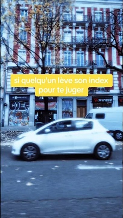 J'adore écouter les mensonges quand je connais la vérité