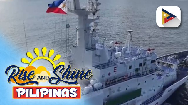 Mga tauhan ng PCG, nagsagawa ng ceremonial flag raising sakay ng BRP Teresa Magbanua sa Sabina Shoal