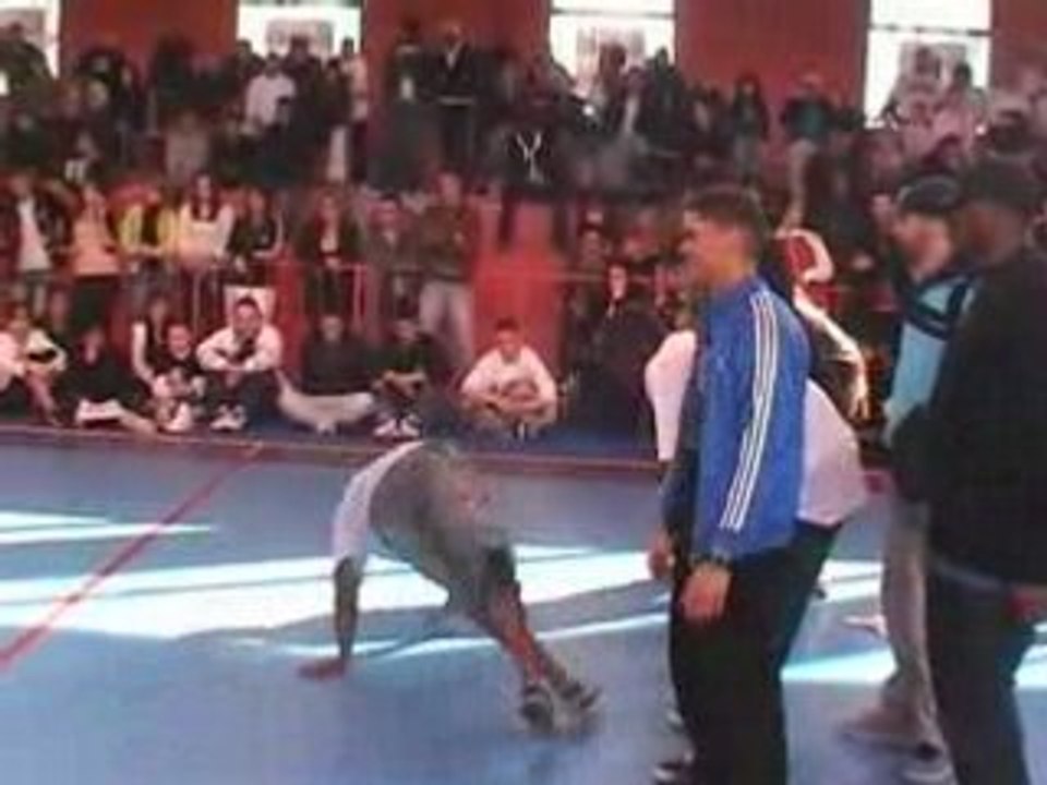 Criminalz VS jurassic floor