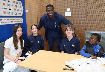 Reporters en herbe auprès des Bleus