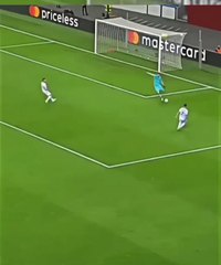 Football Managers showing their Skills