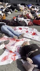 İrlandalılardan çarpıcı Filistin eylemi: Kaç çocuk öldürdün İsrail!