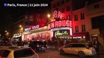 Un vétéran américain tout juste marié et sa femme en lune de miel au Moulin Rouge