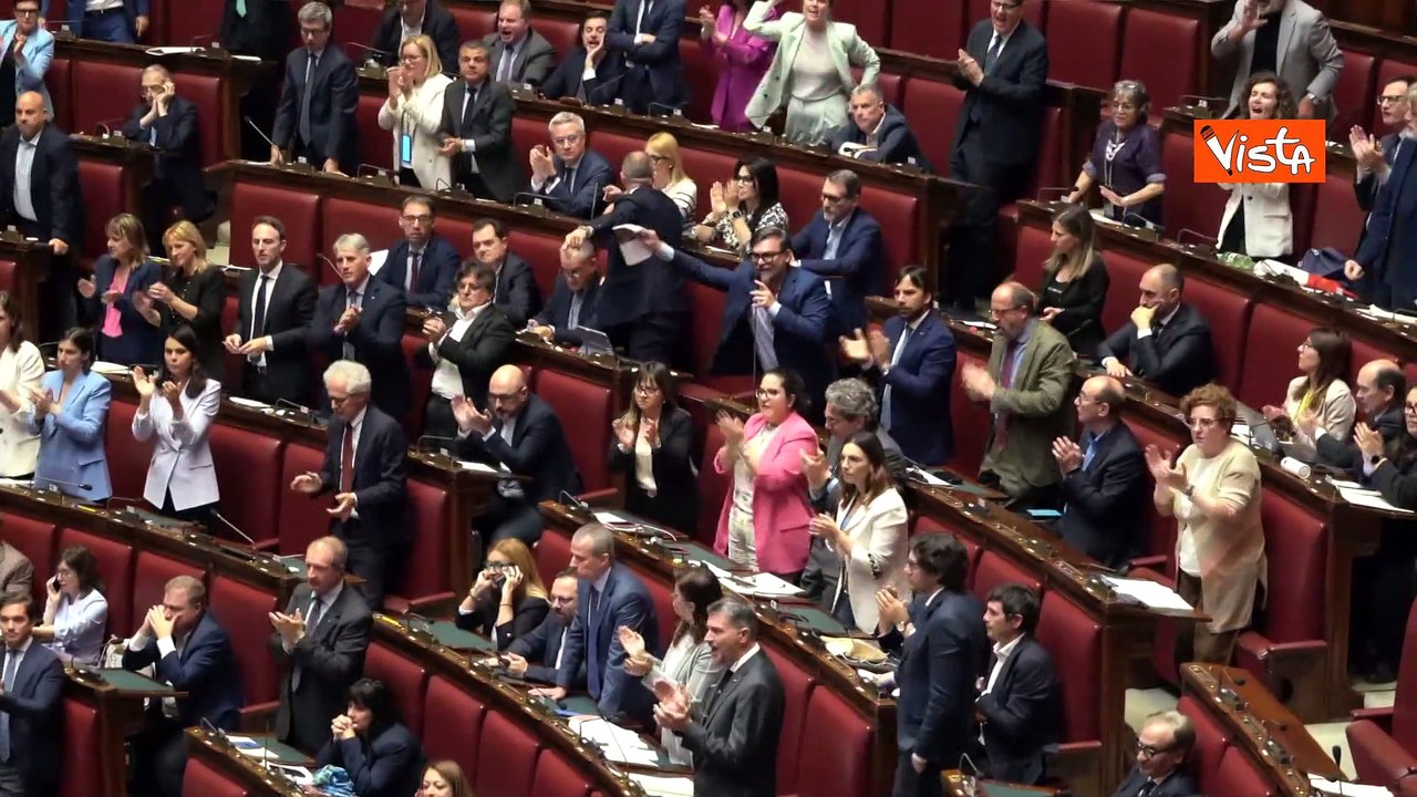 "Fuori, Fuori", il coro dell'opposizione contro Crippa della Lega alla Camera