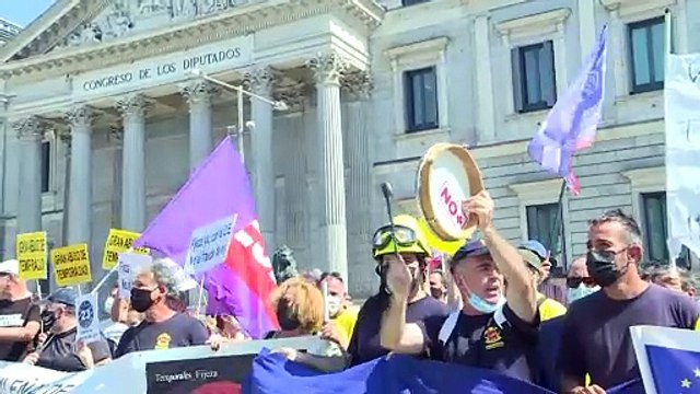 TJUE recomienda convertir en fijos a los interinos de larga duración