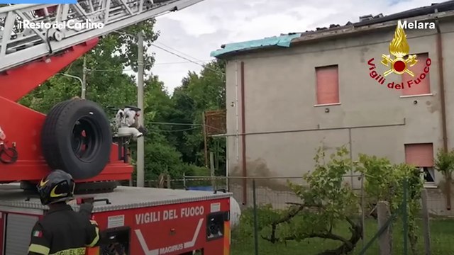 Melara, Vigili del fuoco al lavoro per la messa in sicurezza delle abitazioni colpite dalla tromba d'aria