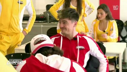 Les apprentis champions : Simon Castaldi offre une pizza à son ex Adixia pour provoquer