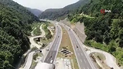 Bayram göçü başladı: TEM Otoyolu'nda yoğunluk