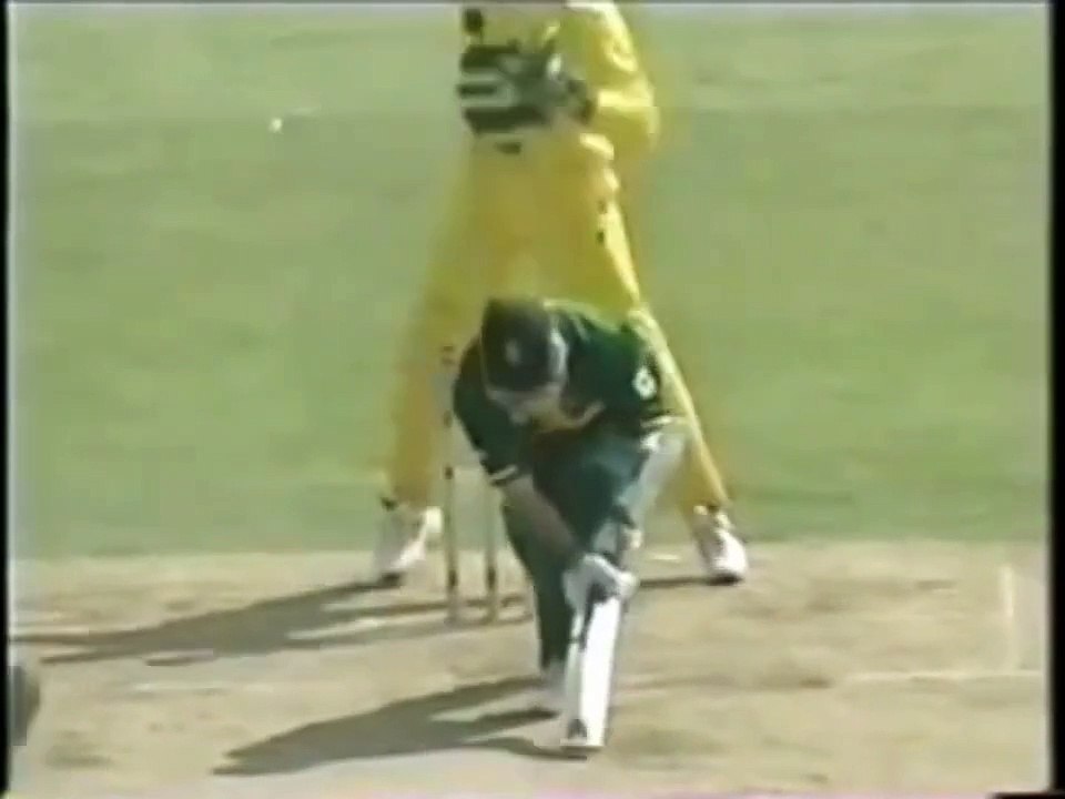 Shane Warne Leg Break Bowling