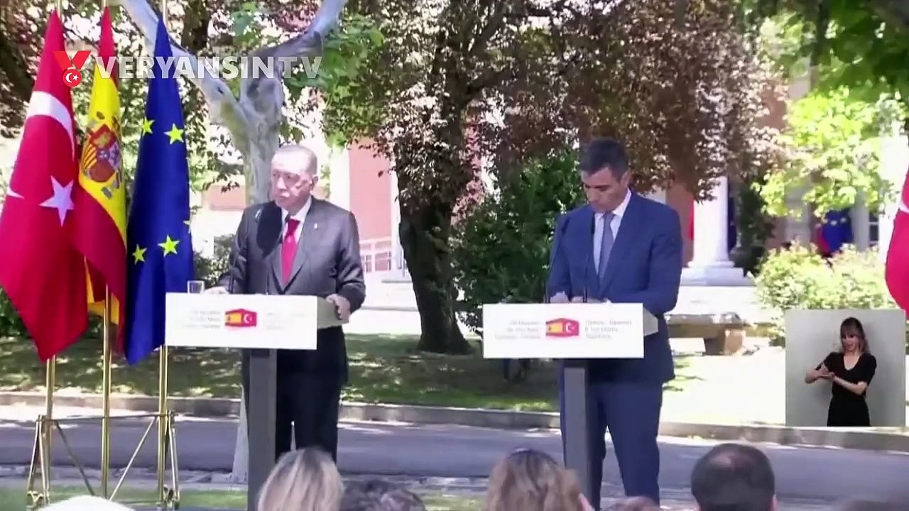 Erdoğan, İspanyol gazetecinin sorusuna kızdı: 'Başını sallama öyle...'