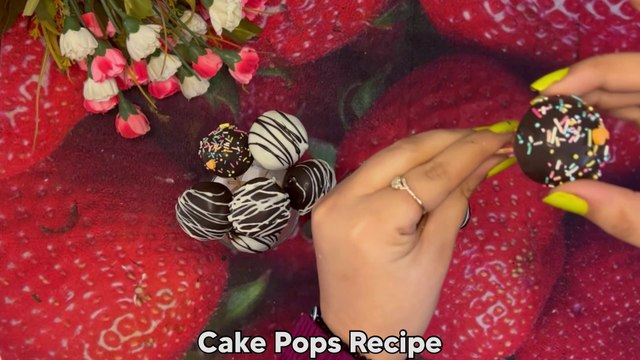 How To Make Cake Pops With Cake | Leftover Cake Recipe | बचे हुए केक से बनाएं Cake Pops |