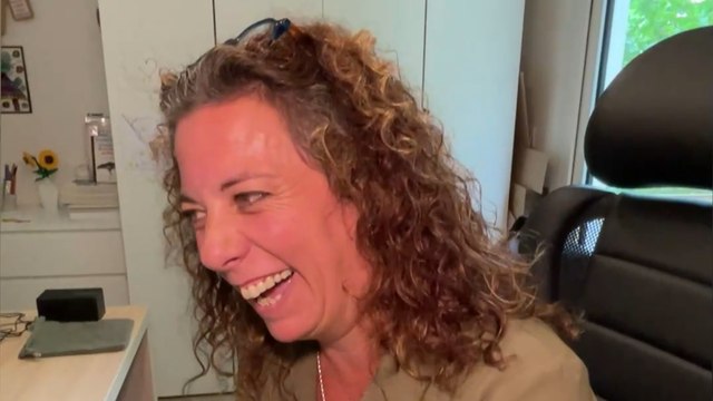 Les 24 heures du temps : Mlle Anne, de maman à designer, l'histoire de la montre qui aide les enfants à lire l'heure