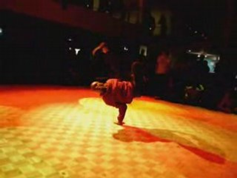 psykopat bboyz crew bboy r-line and bboy obsol