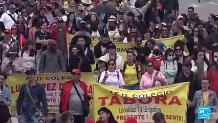 Colombia: maestros van a paro indefinido por ley "en contra de la educación pública"