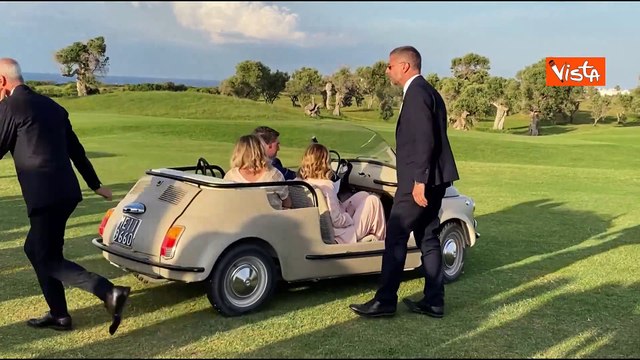 Giorgia I'm your fan , l'urlo di una giornalista straniera a Meloni che risponde: Grazie mille