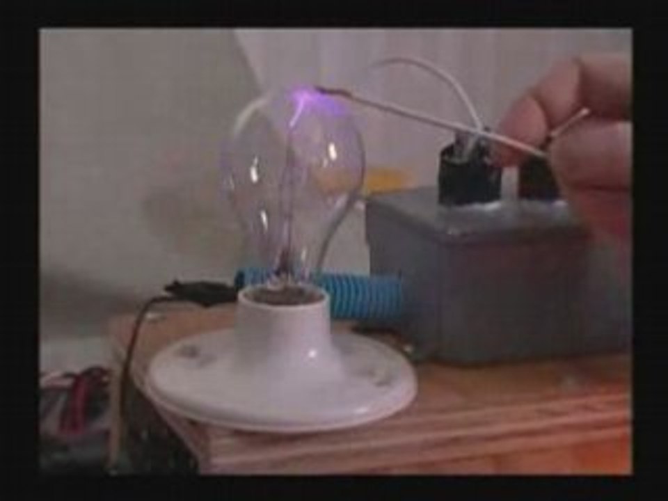 Plasma Bulb Demo - Slightly-Mad Science