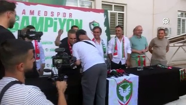 Amed Sportif Faaliyetler, teknik direktör Ersun Yanal ile sözleşme imzaladı