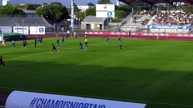 Pierre Leverton ouvre le score pour l'US Avranches !