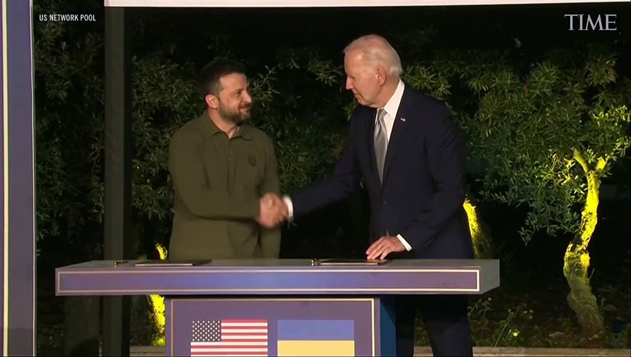 President Biden and Ukrainian President Volodymyr Zelensky Sign Security Deal