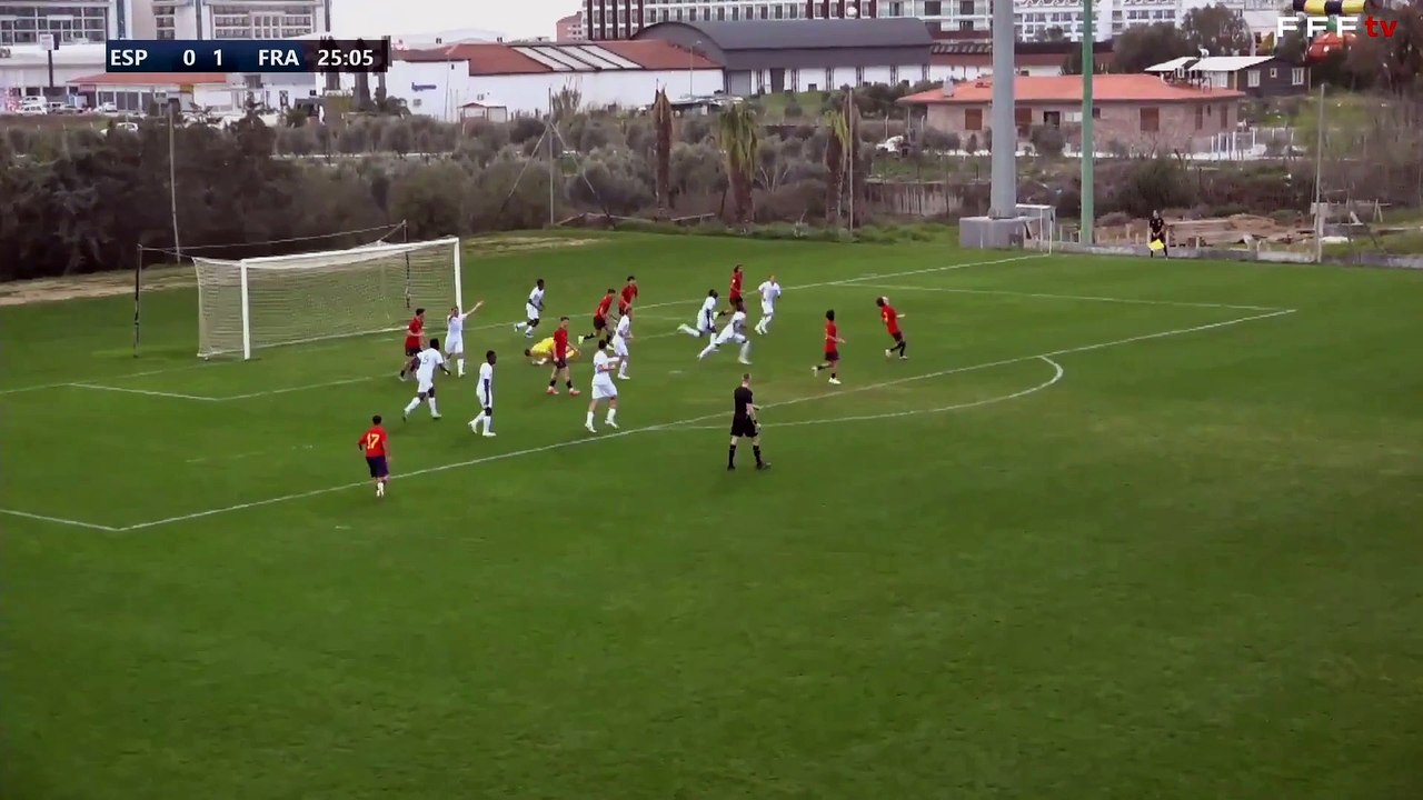 Alex CAMPOS égalise pour l'Espagne