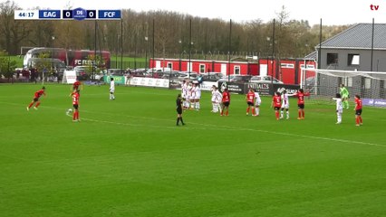 Le magnifique coup franc de Sarah Cambot pour l'EA Guingamp