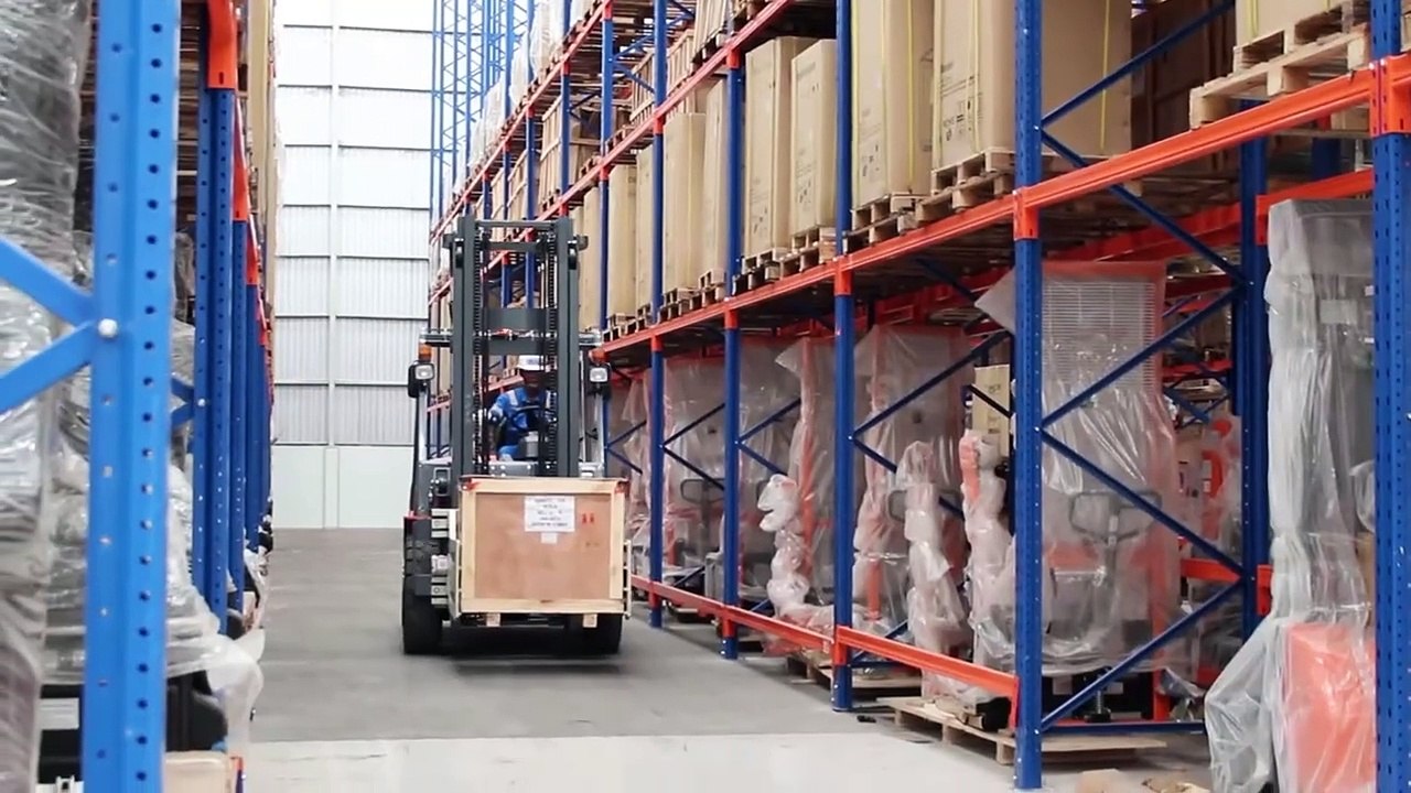 JUAL FORKLIFT DENGAN ATTACHMENT BALE CLAMP KUAT _ BOMAC FORKLIFT