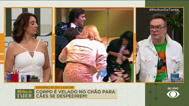 Morte de Nahim: Corpo de cantor é velado no chão para seus cães se despedirem | Melhor Da Tarde
