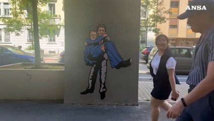 Milano, Berlusconi e Berlinguer insieme nell'ultimo murale di AleXandro Palombo