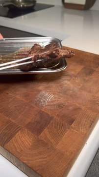 ONGLET OEUFS À CHEVAL SAUCE CHIMICHURRI #recette #recipe #recipe #chef #cuisine #boeuf #beef #viande #meat #onglet #boeufs #food #gourmand #yummy #cuisson