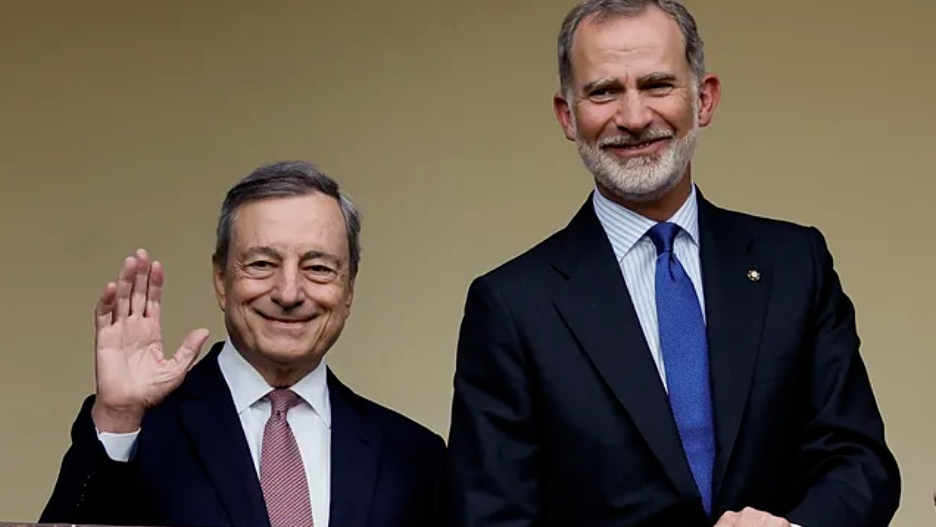 Felipe VI entrega a Mario Draghi el Premio Europeo Carlos V
