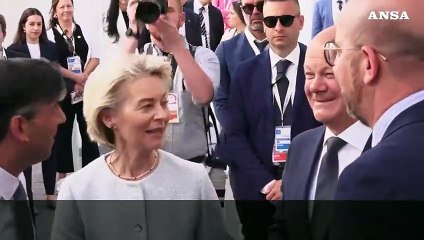 G7, i leader fanno gli auguri di compleanno a Scholz