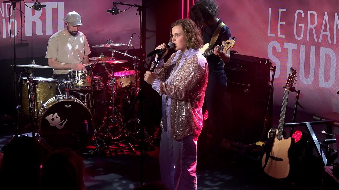 Emma Peters - Les armes (Live) - Le Grand Studio RTL