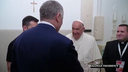 زيلينسكي يلتقي البابا في إيطاليا