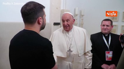 Zelensky incontra Papa Francesco al G7: "Grazie di tutto"