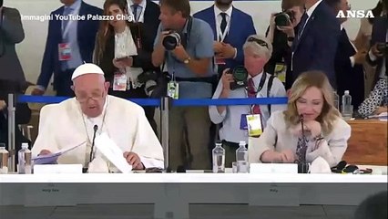 Meloni al Papa: "Le sue parole sono d'ispirazione per tutti"