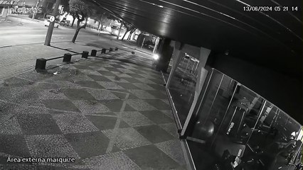 Vídeo mostra acidente causado por amigo de jogador  de futebol em Curitiba