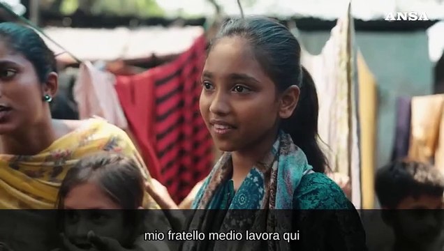 Lavoro minorile, la storia di Khushi a 12 anni impiegata in una fabbrica tessile