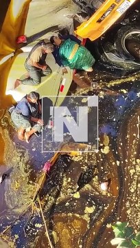 Así fue el rescate de los ocupantes de la cisterna que se embarrancó en el puente La Negra