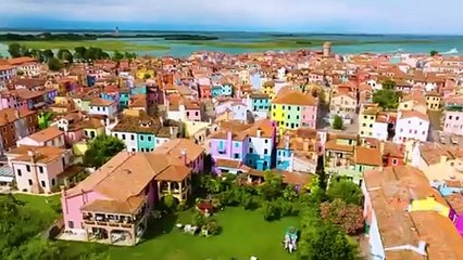 Burano, sulle case i volti delle emozioni del nuovo film Disney-Pixar