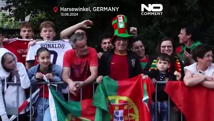 Chegada da seleção portuguesa deixa centenas em euforia e até houve rancho folclórico