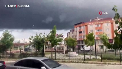 Tekirdağ'da dolu yağışı: Aracını bu şekilde korudu