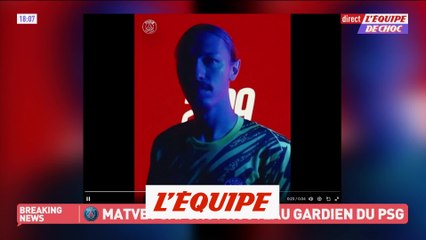 Download Video: Le PSG officialise l'arrivée du gardien de but russe Matvey Safonov - Foot - Transferts