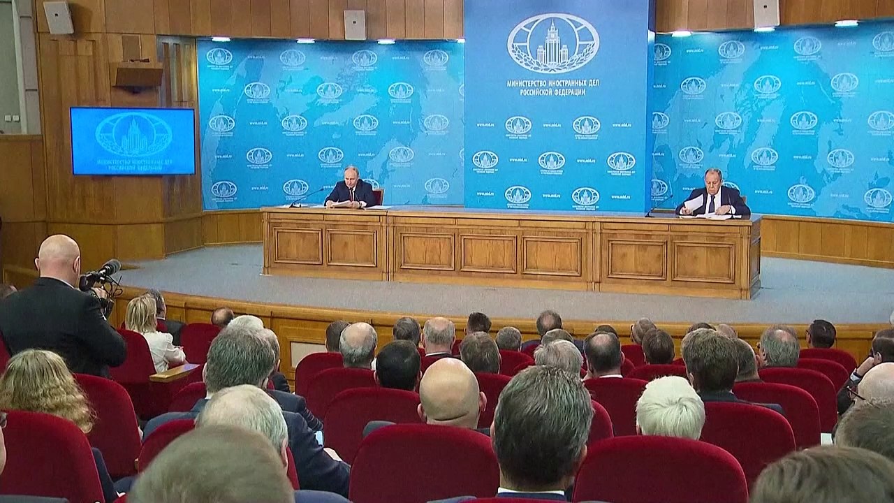 Scharfe Kritik an Putins Vorschlag für Stopp der Offensive in der Ukraine