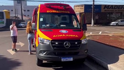 Homem sofre lesão na mão após queda na rua Jacarezinho
