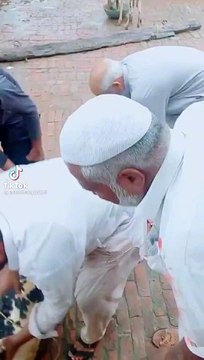Kid Got Emotional Before Sacrificing his Goat/Bakra - Emotional Moments Before Qurbani
