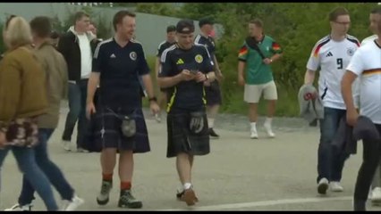 L'Allianz Arena di Monaco invasa dai tifosi in kilt