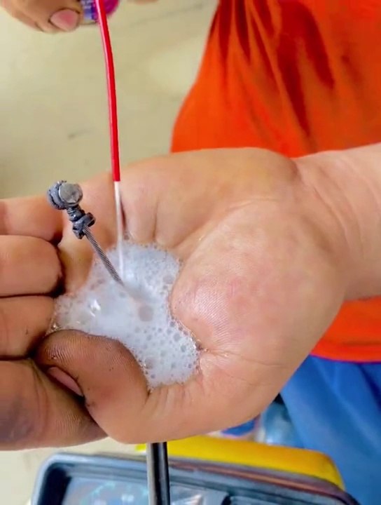 Use SJ 40 spray for Cables