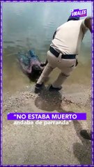 Se llevan la sorpresa de su vida al sacar un 'cadáver' que estaba flotando en un lago